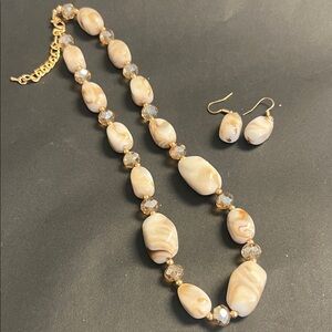 Elegant Cream and Gold Toned Jewelry Set
